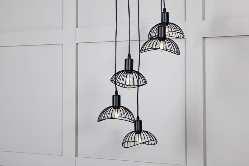 Bayous Pendellampa Dimbar LED Stor - Svart - Products - Belysning - Lampor & belysning inomhus - Taklampa & takbelysning - Pendellampa & hänglampa
