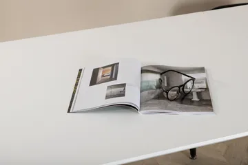 Jimmy Förlängningsbart Matbord 150 cm - Vit/Svart - Products - Möbler - Bord & matgrupp - Matbord & köksbord