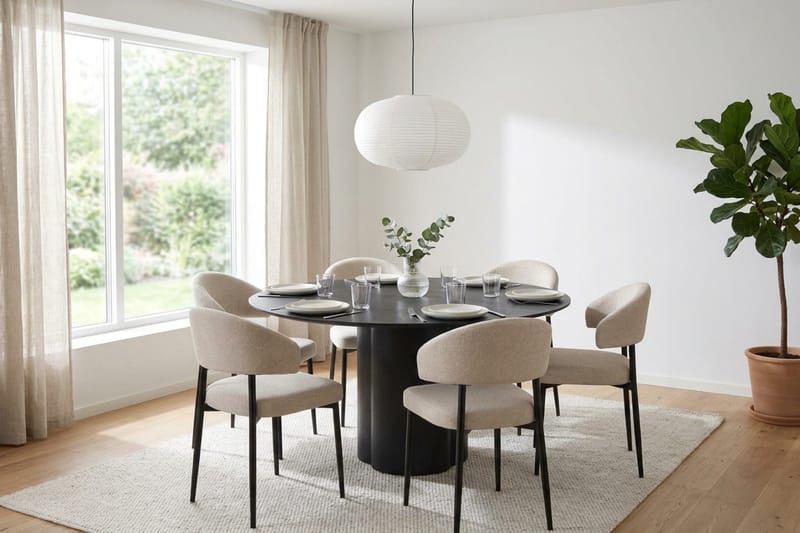 Juno Matgrupp runt 150 cm Svart med 6 Sawako Matstolar - Svart - Products - Möbler - Bord & matgrupp - Matgrupp