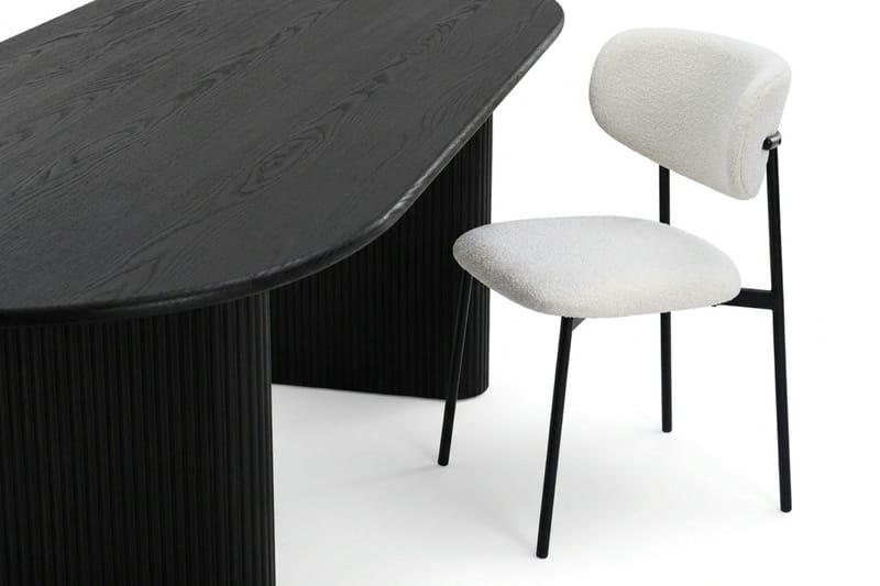 Noira Matgrupp rektangulärt 220 cm Svart med 8 Lucy Matstolar - Svart - Products - Möbler - Bord & matgrupp - Matgrupp