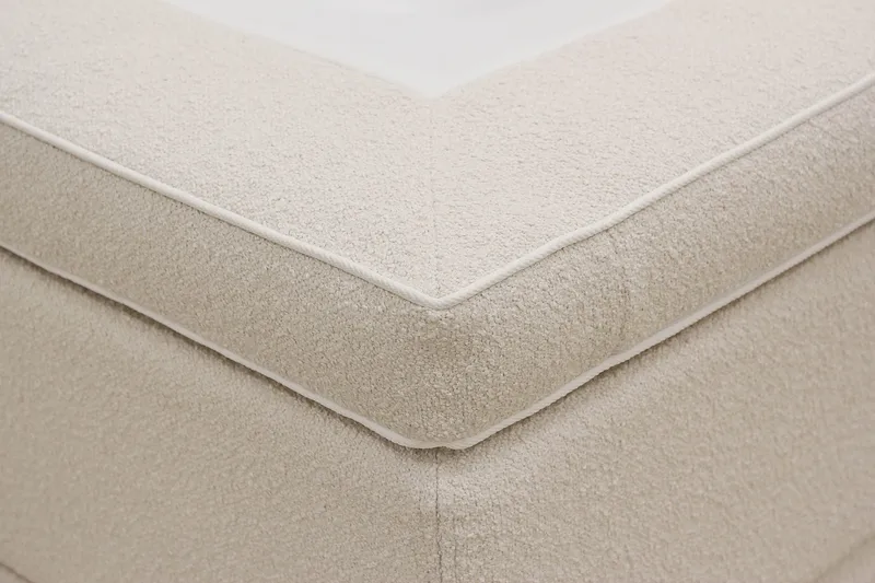 Hilton Lyx Komplett Sängpaket 160x200 cm Kontinentalsäng med knappad sänggavel i bouclé - Ivory / Bouclé - Products - Möbler - Säng - Kontinentalsäng