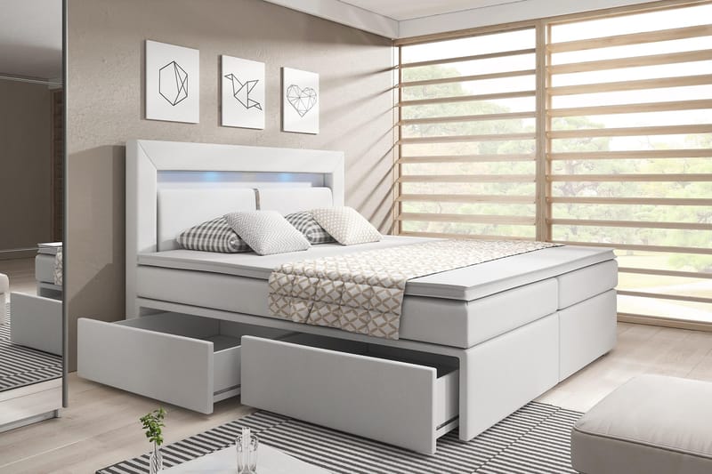 Modena Sängpaket 140x200 medFörvaring LED-belysning - Vit - Products - Möbler - Säng - Säng med förvaring