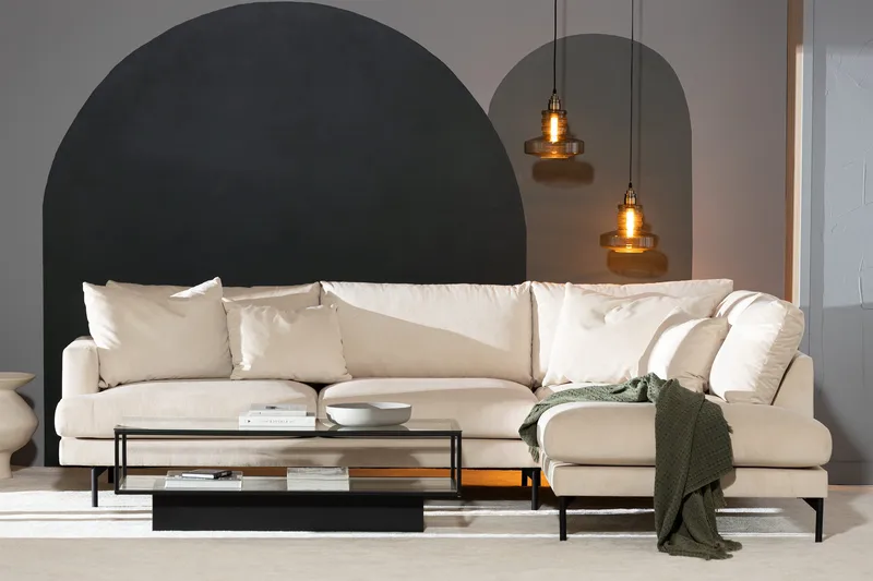 Menard Soffgrupp 4-sits Högervänd L-formad Schäslongsoffa + Stor Fåtölj i Manchester - Beige - Products - Möbler - Soffa - Soffgrupp