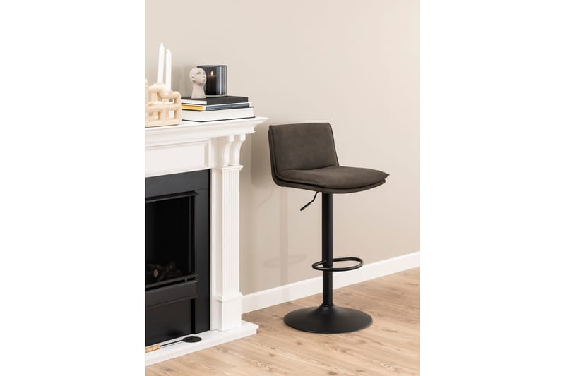 Sanam Barstol - Brun - Products - Möbler - Fåtölj & stolar - Barstol & barpall