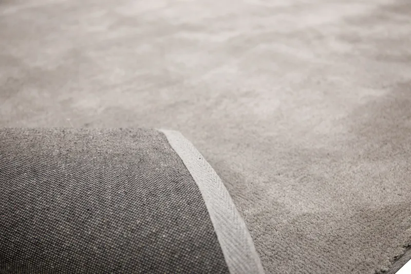 Undra Viskos-look Matta 250x350 - Silver - Products - Textil & mattor - Matta - Modern matta - Viskosmatta & konstsilkesmatta