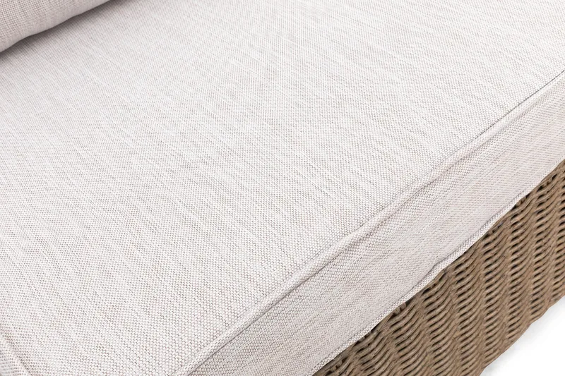 Marcus Mittmodul utomhus med Dyna i Konstrotting - Natur Beige / Vita dynor - Products - Utemöbler & utemilj ö - Övrigt utemöbler - Moduler utesoffa