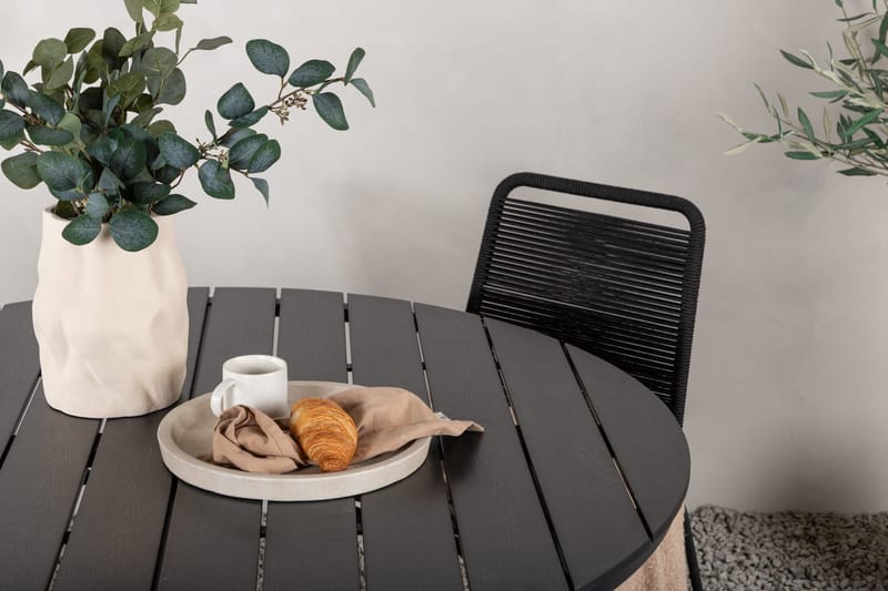 Break Matgrupp Utomhus Rund 120 cm + 4 Lindos Stapelbar Stol - Svart - Products - Utemöbler & utemiljö - Utegrupp - Matgrupp utomhus