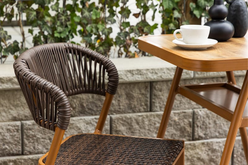 Amadora Balkonggrupp 2-sits - Brun - Products - Utemöbler & utemiljö - Utegrupp - Cafegrupp & cafeset