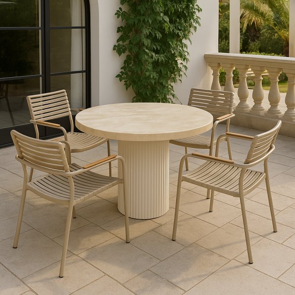 Udendrsgruppe: 4 stole og spisebord 122 beige - Merca/Pino