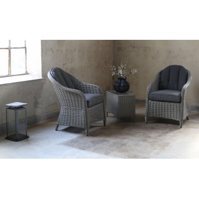 Solhaga udendrs mbelst 2 lnestole med bord - Gr polyrattan + Mbelplejest til tekstiler